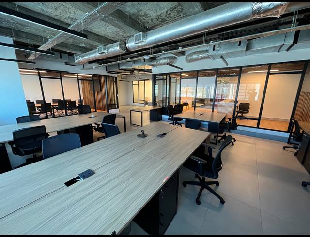 197M² OFFICE TO LET IN FORESHORE